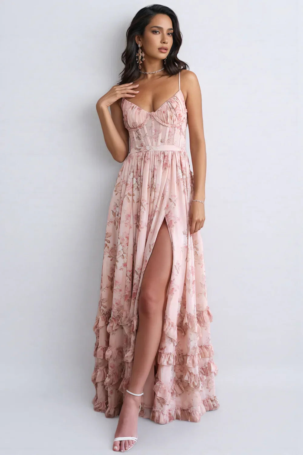 Damen Kleid mit hohem Schlitz und Rüschen