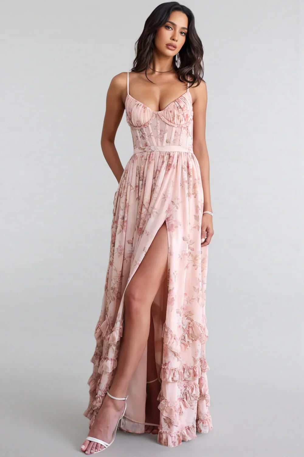 Damen Kleid mit hohem Schlitz und Rüschen