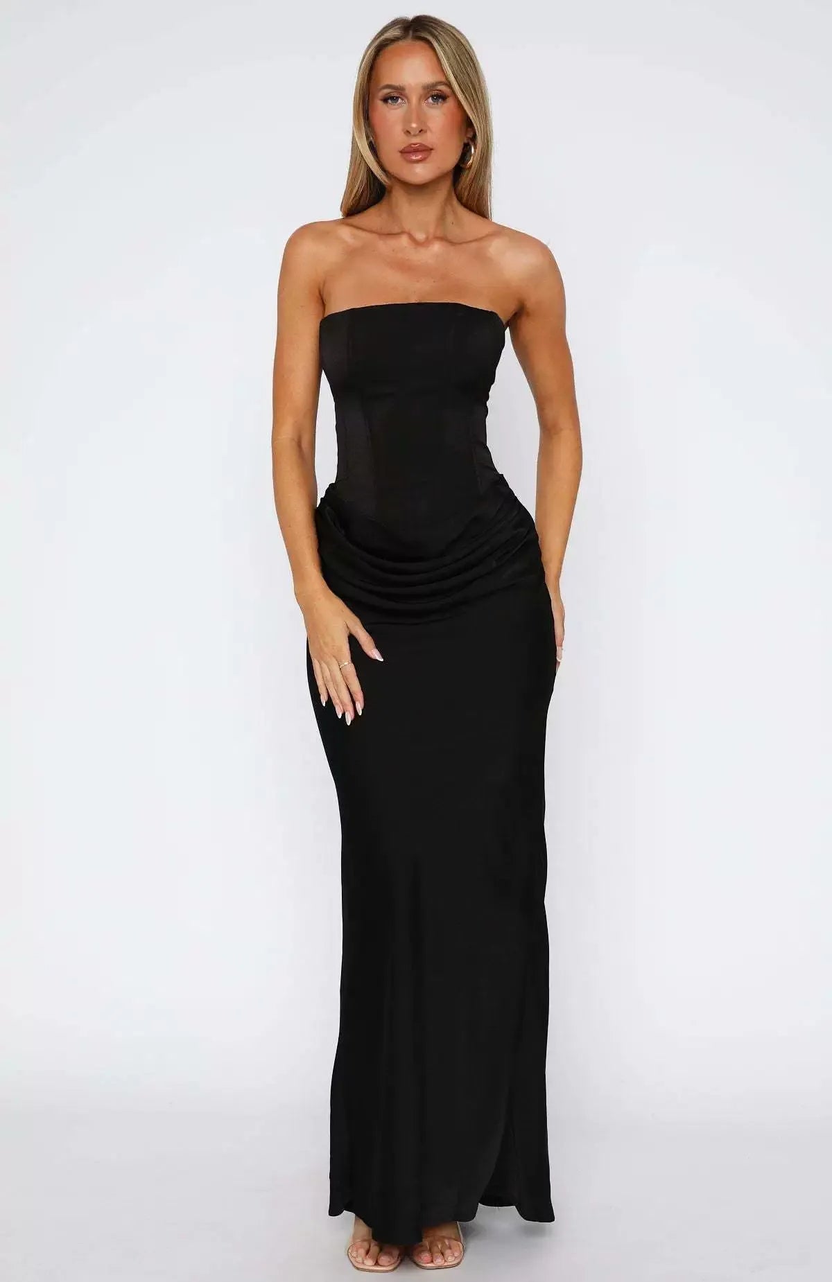 Korsett-Satin-Maxikleid in Rosa – Giselle von Oh Hello für Hochzeit